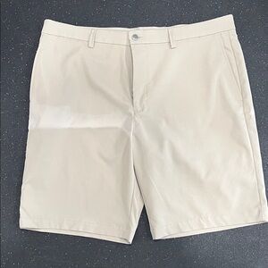Callaway Men's Cream Flat Front Shorts